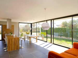 grande baie vitrée coulissante aluminium le roi de la fenetre