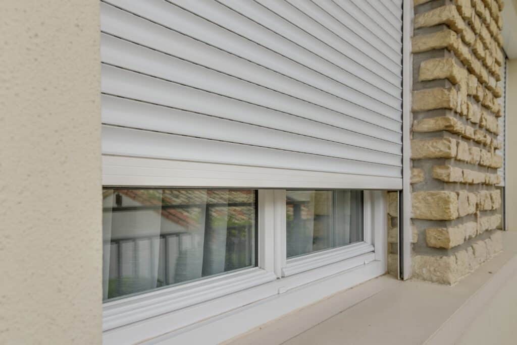 Volet roulant PVC blanc fabriqué par le roi de la fenetre